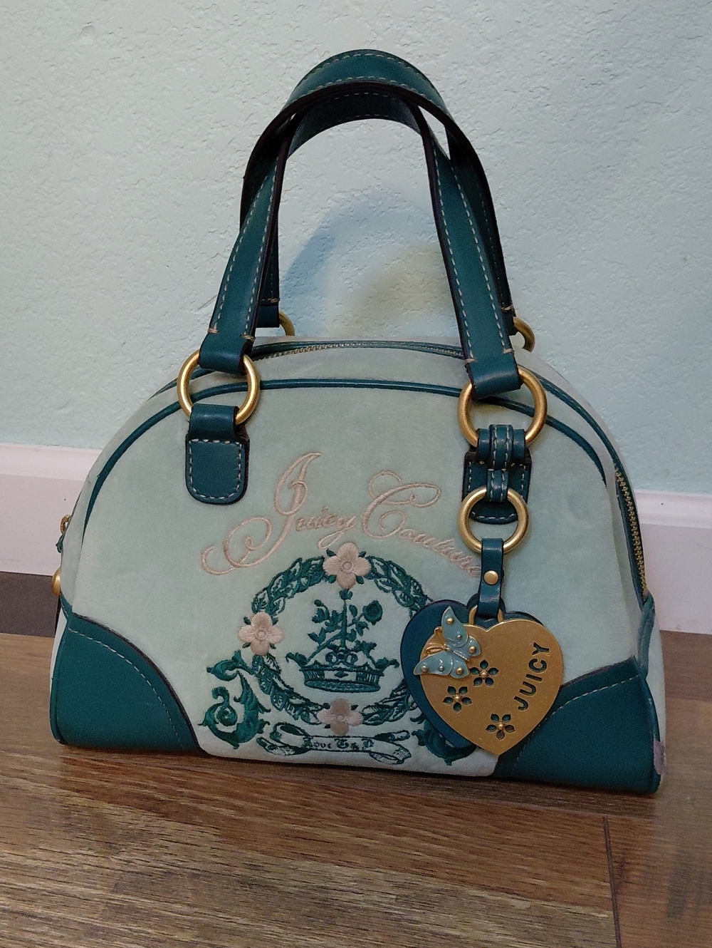RARE P&G ERA VINTAGE Y2K Juicy Couture Mint and Teal Bowler Bag w/Charm & Mirror